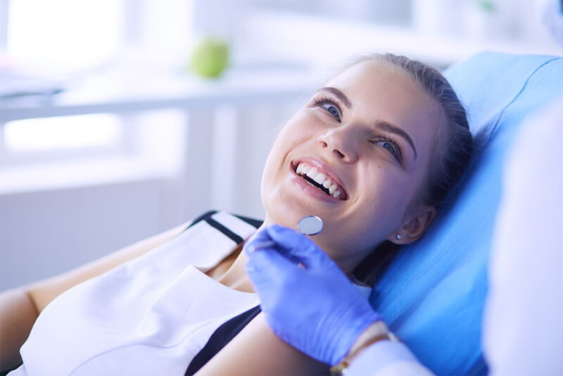 Prophylaxe Zahnreinigung EDELWEISS-DENTAL Zahnarzt Hasle